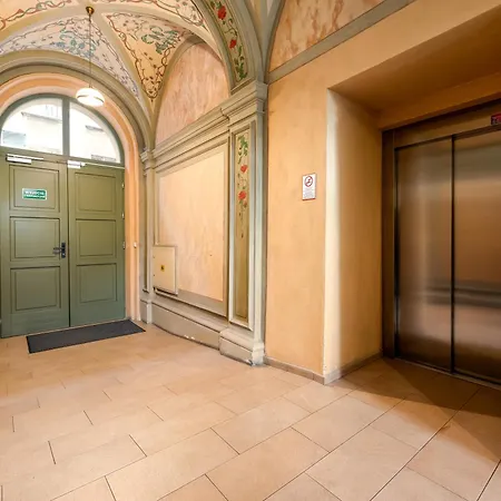 Arianska Comfort By Bookinghost Краков